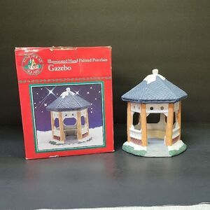 ST. NICHOLAS SQUARE TOWN SQUARE CHRISTMAS VILLAGE GAZEBO